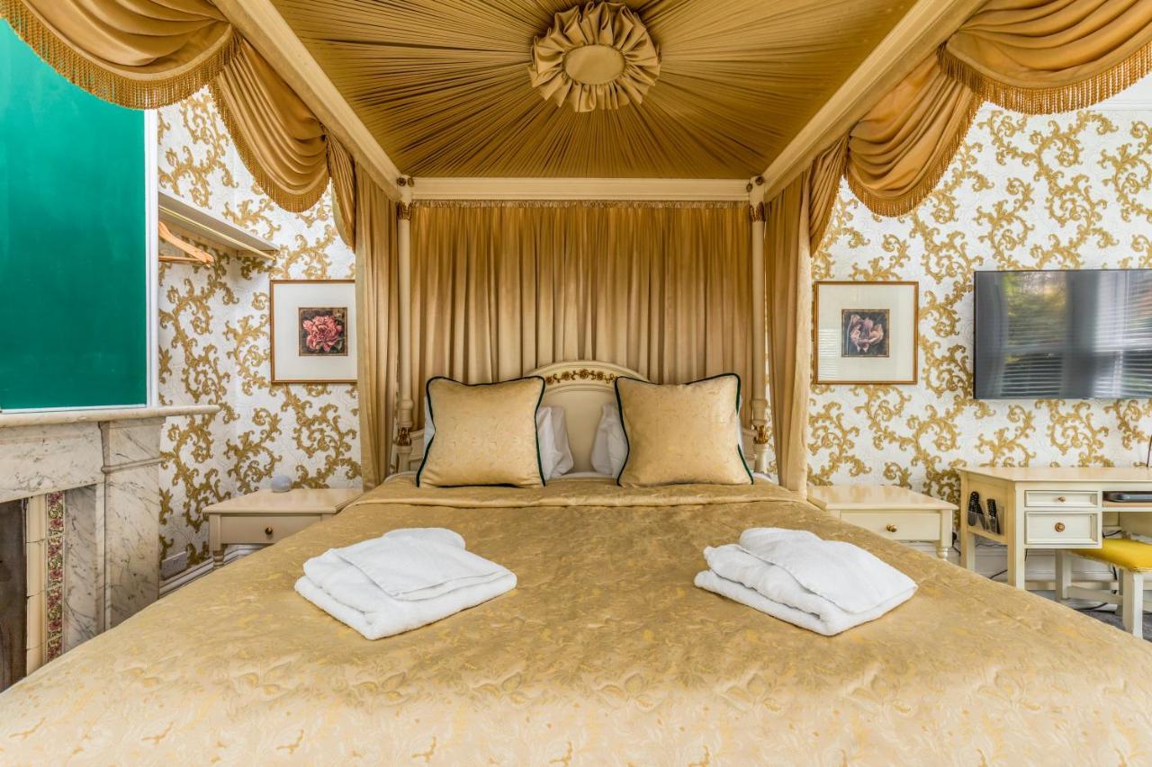 Deluxe Studios With Spa Included 朴次茅斯 外观 照片
