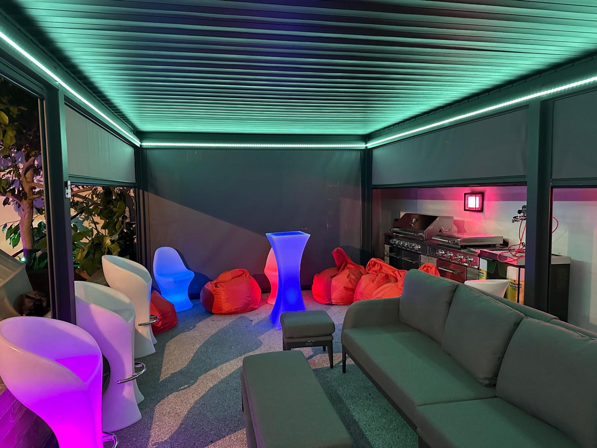 Deluxe Studios With Spa Included 朴次茅斯 外观 照片